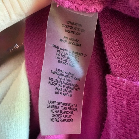 Aaeda Colorblock Sweater - Picture 5 of 7